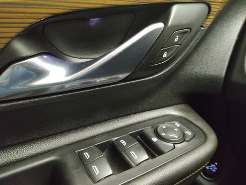 Used 2020 GMC Terrain SLE w/ Driver Convenience Package AWD/4WD image 27