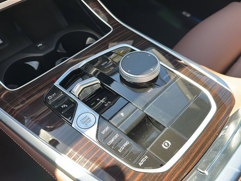 New 2026 BMW X5 sDrive40i image 25