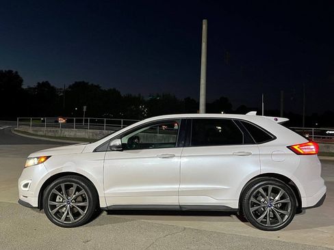 Used 2018 Ford Edge Sport w/ Equipment Group 401A AWD/4WD image 2
