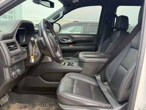 Used 2022 Chevrolet Suburban RST w/ Luxury Package image 11