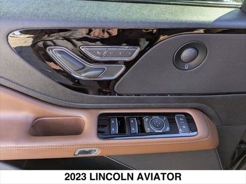 Certified 2023 Lincoln Aviator Reserve w/ Equipment Group 201A image 10