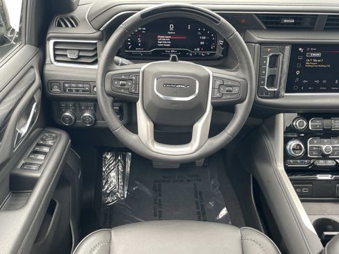 Used 2023 GMC Yukon Denali w/ Denali Reserve Package AWD/4WD image 14