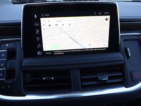 Used 2024 Chevrolet Suburban High Country w/ Advanced Technology Package image 29