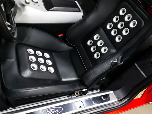 Used 2006 Ford GT RWD image 35