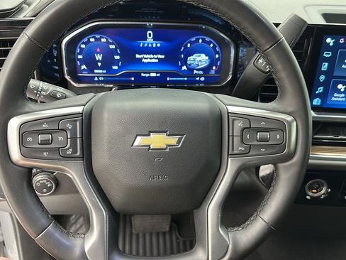 Used 2024 Chevrolet Silverado 1500 LT AWD/4WD image 17