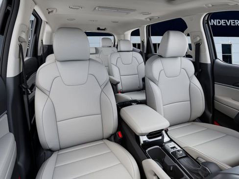 New 2025 Kia Telluride S image 15