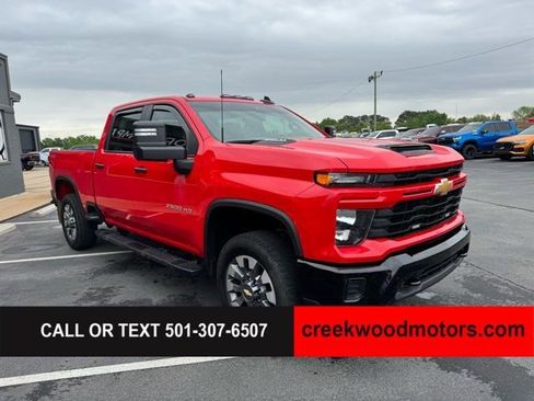 Used 2024 Chevrolet Silverado 2500 Custom w/ Custom Value Package AWD/4WD image 2
