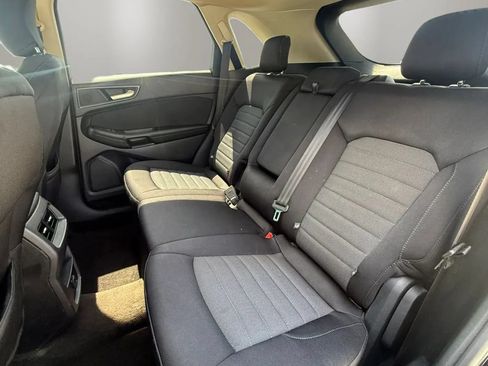 Used 2018 Ford Edge SE FWD image 11