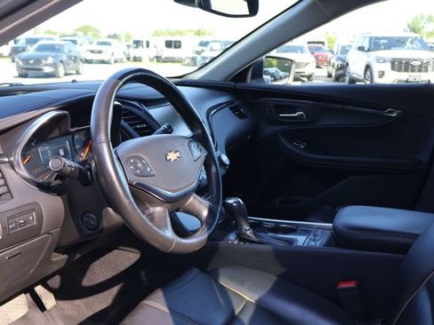 Used 2017 Chevrolet Impala Premier w/ Enhanced Convenience Package FWD image 6