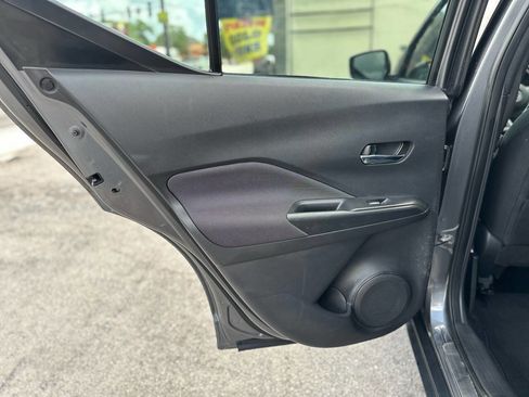 Used 2019 Nissan Kicks SV image 20