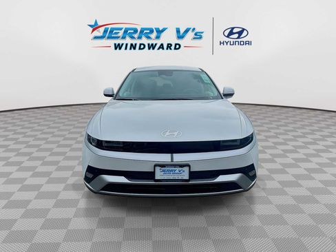 New 2026 Hyundai Ioniq 5 SE image 3