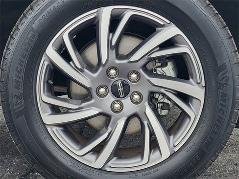 Certified 2024 Lincoln Corsair AWD w/ Equipment Group 101A image 17