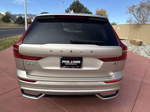 Used 2025 Volvo XC60 B5 Core image 6