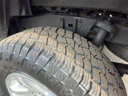 Used 2013 Toyota Tacoma 4x4 Access Cab V6 w/ TRD Sport Pkg image 25