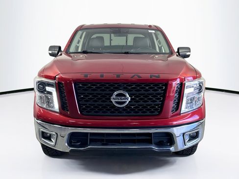 Used 2019 Nissan Titan PRO-4X image 2