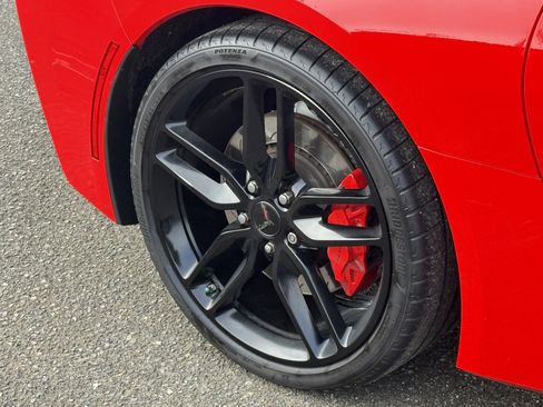 Used 2016 Chevrolet Corvette Stingray Convertible w/ Carbon Flash Badge Package image 25