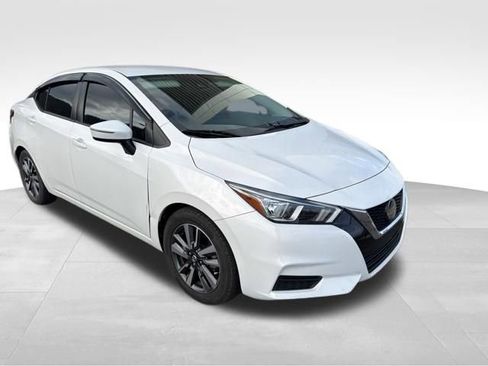 Used 2020 Nissan Versa SV w/ Electronics Package image 7