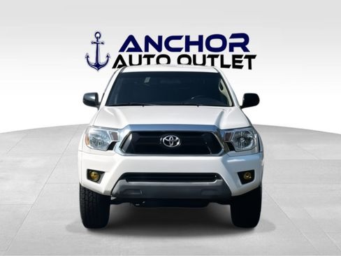 Used 2015 Toyota Tacoma PreRunner w/ SR5 Package image 2