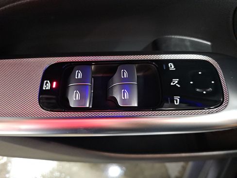Used 2026 Mercedes-Benz GLC 300 image 29