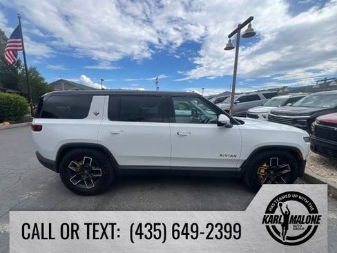 Used 2025 Rivian R1S Premium AWD/4WD image 8