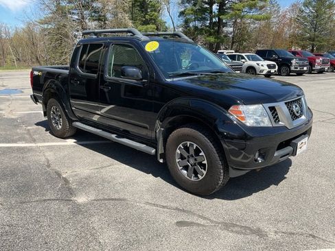 Used 2017 Nissan Frontier PRO-4X w/ Pro-4x Luxury Package AWD/4WD image 4