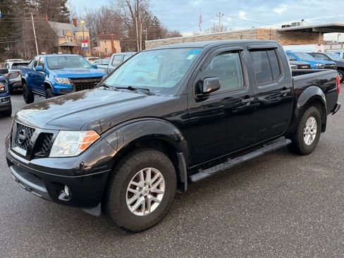 Used 2019 Nissan Frontier SV w/ Value Truck Package image 6