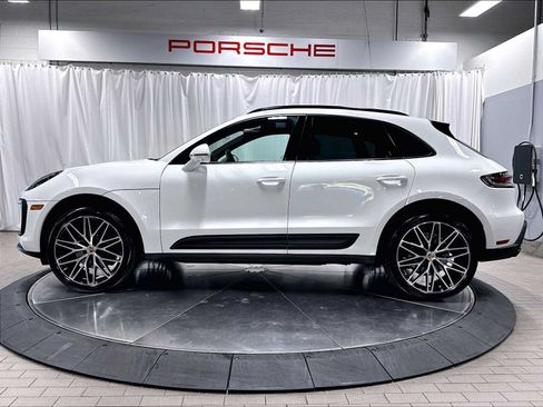 Used 2026 Porsche Macan AWD/4WD image 2