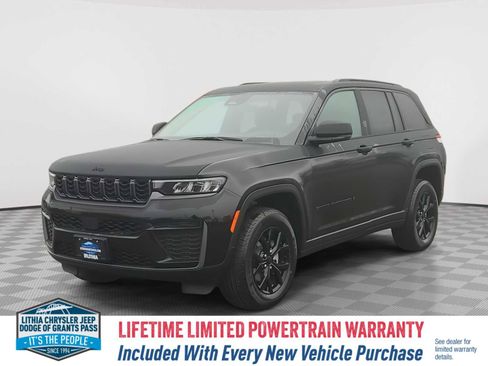 New 2026 Jeep Grand Cherokee Altitude image 1