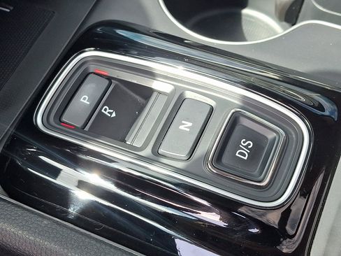Used 2023 Honda Pilot Elite image 16