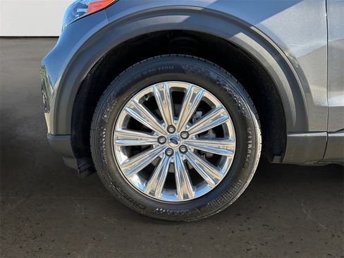 Used 2023 Ford Explorer Limited w/ Limited Technology Package image 10
