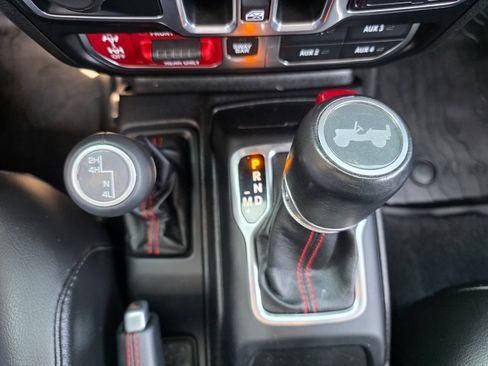 Used 2020 Jeep Wrangler Unlimited Rubicon w/ Quick Order Package 28Y Recon AWD/4WD image 29