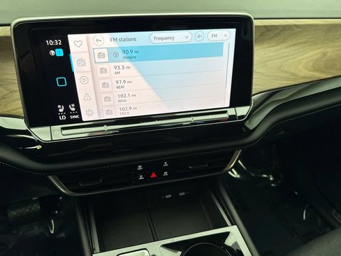 Used 2024 Volkswagen Atlas SE w/ Panoramic Sunroof Package FWD image 63