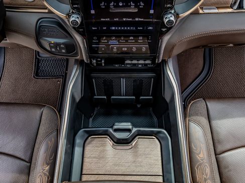 Used 2025 RAM 2500 Limited image 29