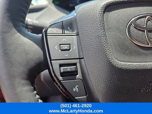 Used 2025 Toyota Prius XLE FWD image 25