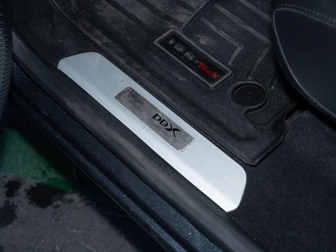 Used 2021 Aston Martin DBX image 18