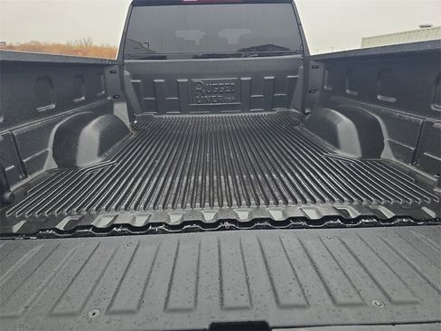 Used 2024 Chevrolet Silverado 2500 Custom w/ Custom Value Package image 12