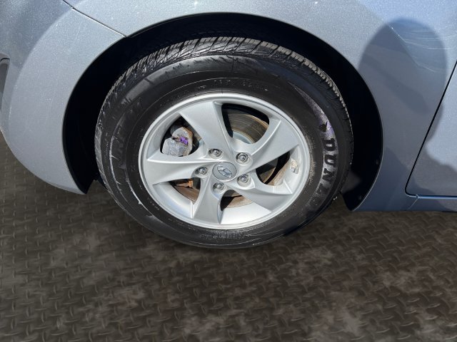 Used 2015 Hyundai Elantra SE FWD image 10