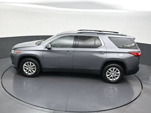 Used 2020 Chevrolet Traverse LT FWD image 19