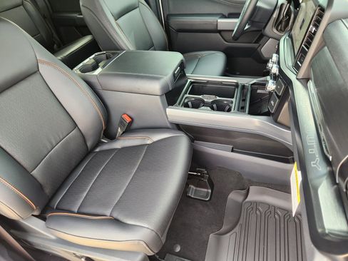 New 2026 Ford F250 Lariat w/ Chrome Package image 14