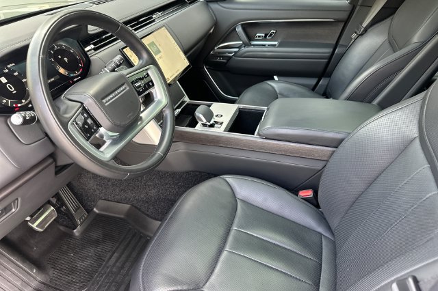 Used 2024 Land Rover Range Rover Long Wheelbase SE AWD/4WD image 9