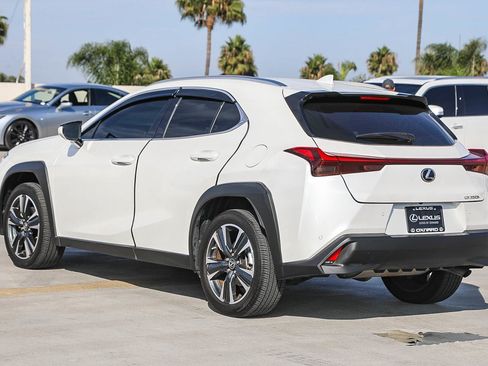 Used 2024 Lexus UX 250h FWD image 5