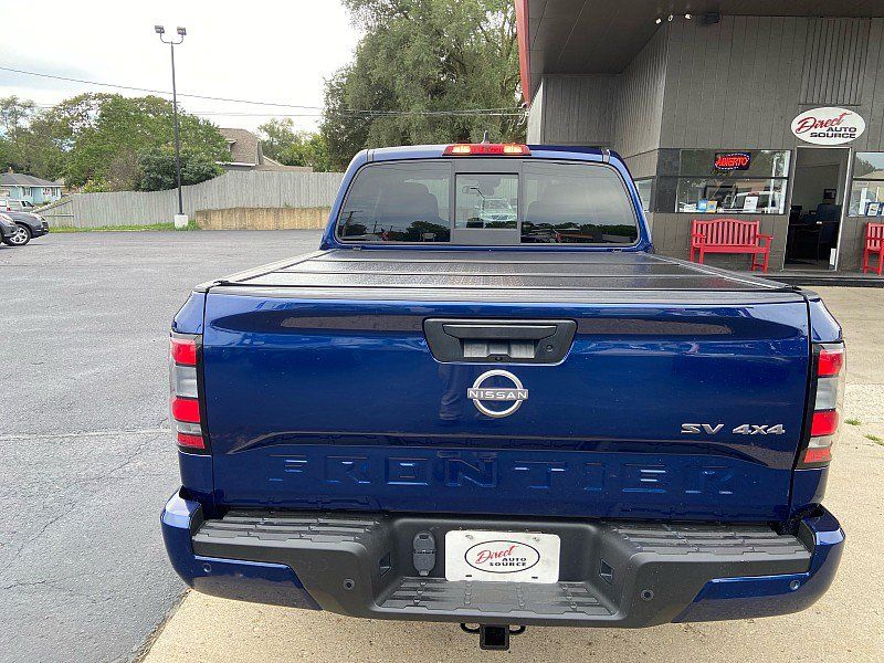 Used 2022 Nissan Frontier SV AWD/4WD image 2