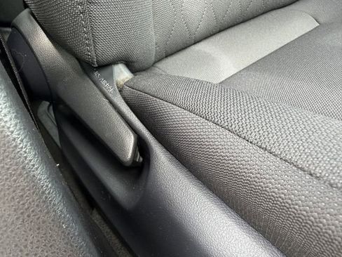 Used 2025 Toyota Corolla LE FWD image 27