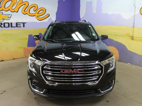 Used 2023 GMC Terrain SLT w/ LPO, Floor Liner Package AWD/4WD image 6