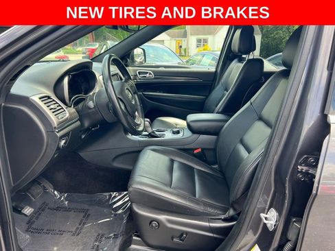 Used 2018 Jeep Grand Cherokee Limited AWD/4WD image 13