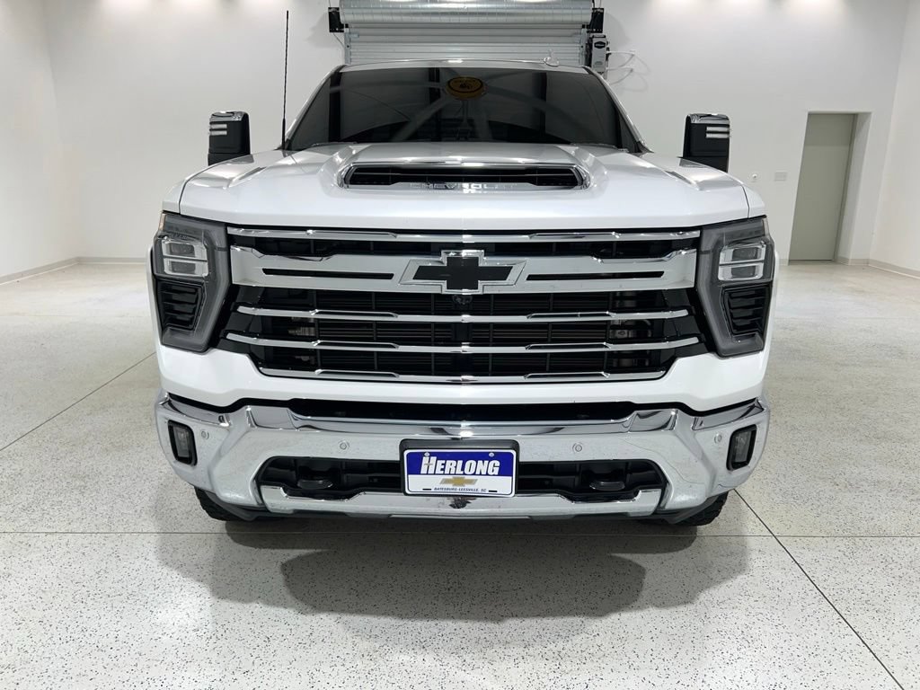 Used 2024 Chevrolet Silverado 2500 LTZ w/ LTZ Convenience Package AWD/4WD image 8