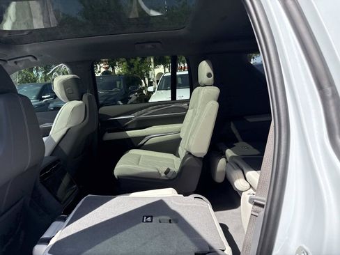 New 2026 Cadillac Escalade IQL Sport 1 w/ LPO, Floor Liner Package AWD/4WD image 15