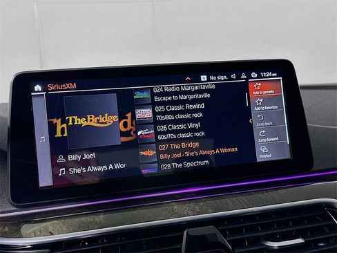 Used 2023 BMW 540i xDrive w/ M Sport Package image 25