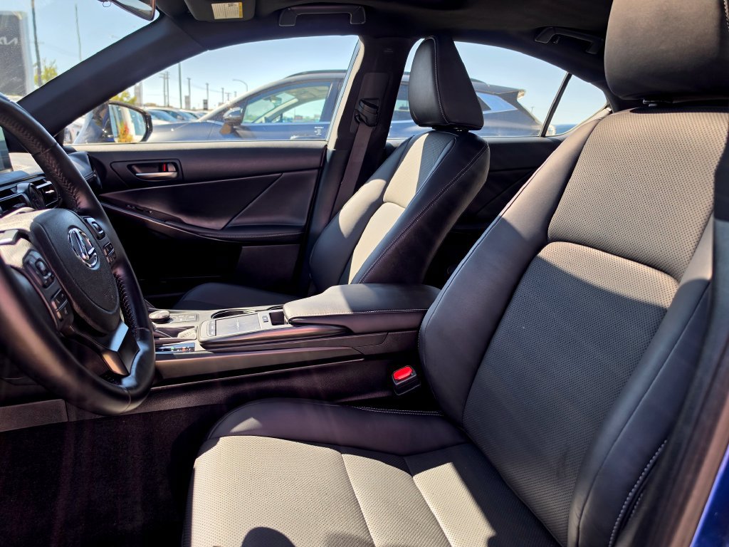Used 2025 Lexus IS 350 F Sport w/ Accessory Package 2 RWD image 10