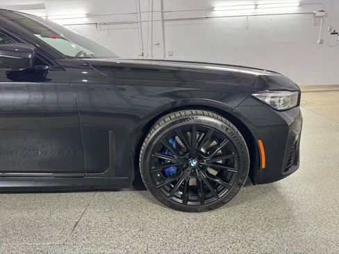 Used 2021 BMW 750i xDrive w/ Executive Package AWD/4WD image 4